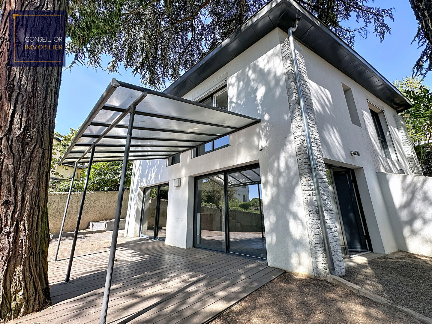 Maison 5 pièces 121 m² · à Oullins-Pierre-Bénite · 121 m² · 449 000 €