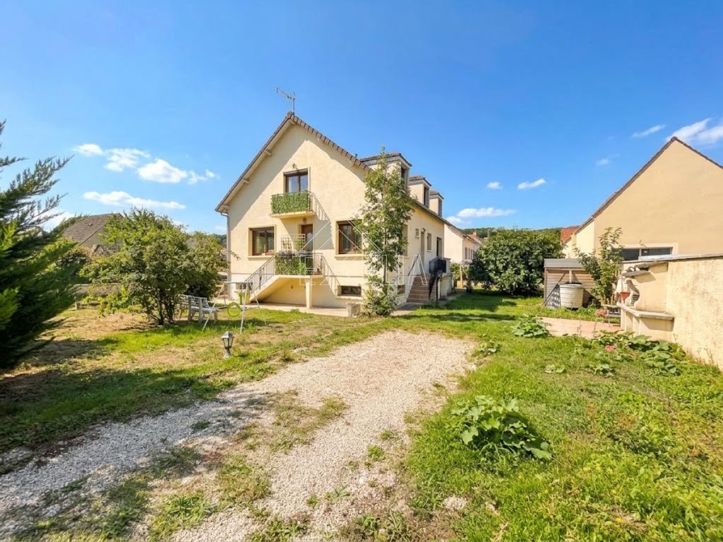 Maison 8 pièces de 237 m² avec jardin à Rosny-sur-Seine